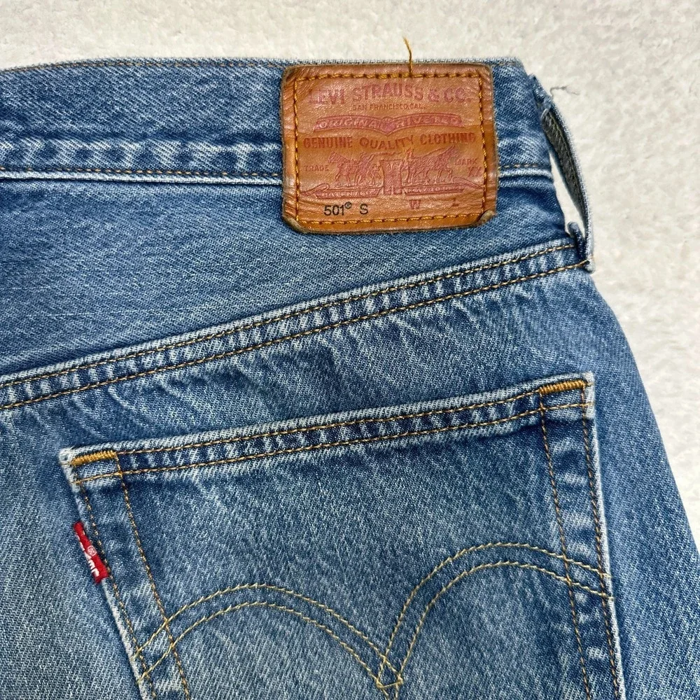 Levi's Premium 501 S Skinny Blue Jeans Women size W28 L30 Medium Wash Button Fly - Picture 6 of 11